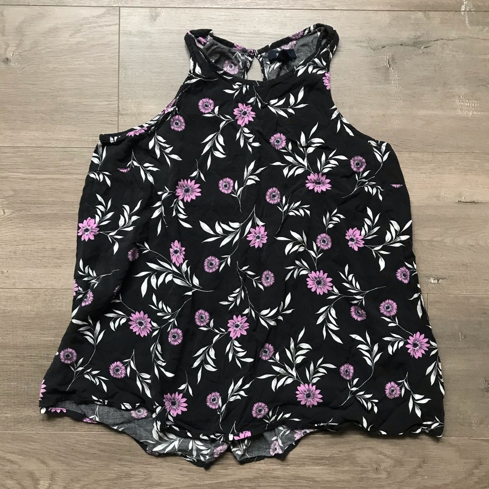🌸Gap High Neck Flowy Black Flower Tank